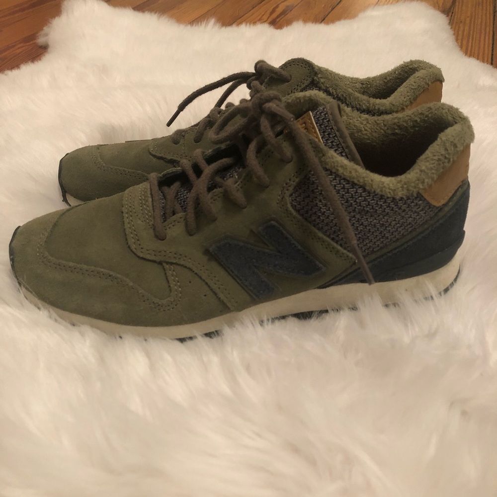 Free People New Balance sneakers sz. 8